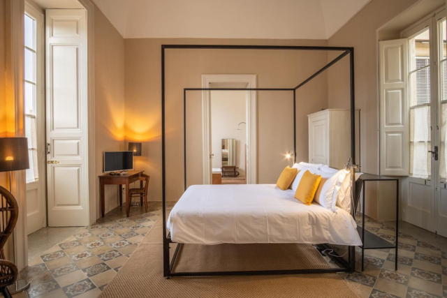 Uniqueness and elegance: Palazzo Garzia style 🤩
.
.
.
#salento #puglia #apulia #italy #italia #specialdestinations #specialplaces  #dimorastorica #architecture #italianfood 
#greatexperiences #somewhereiwouldliketolive